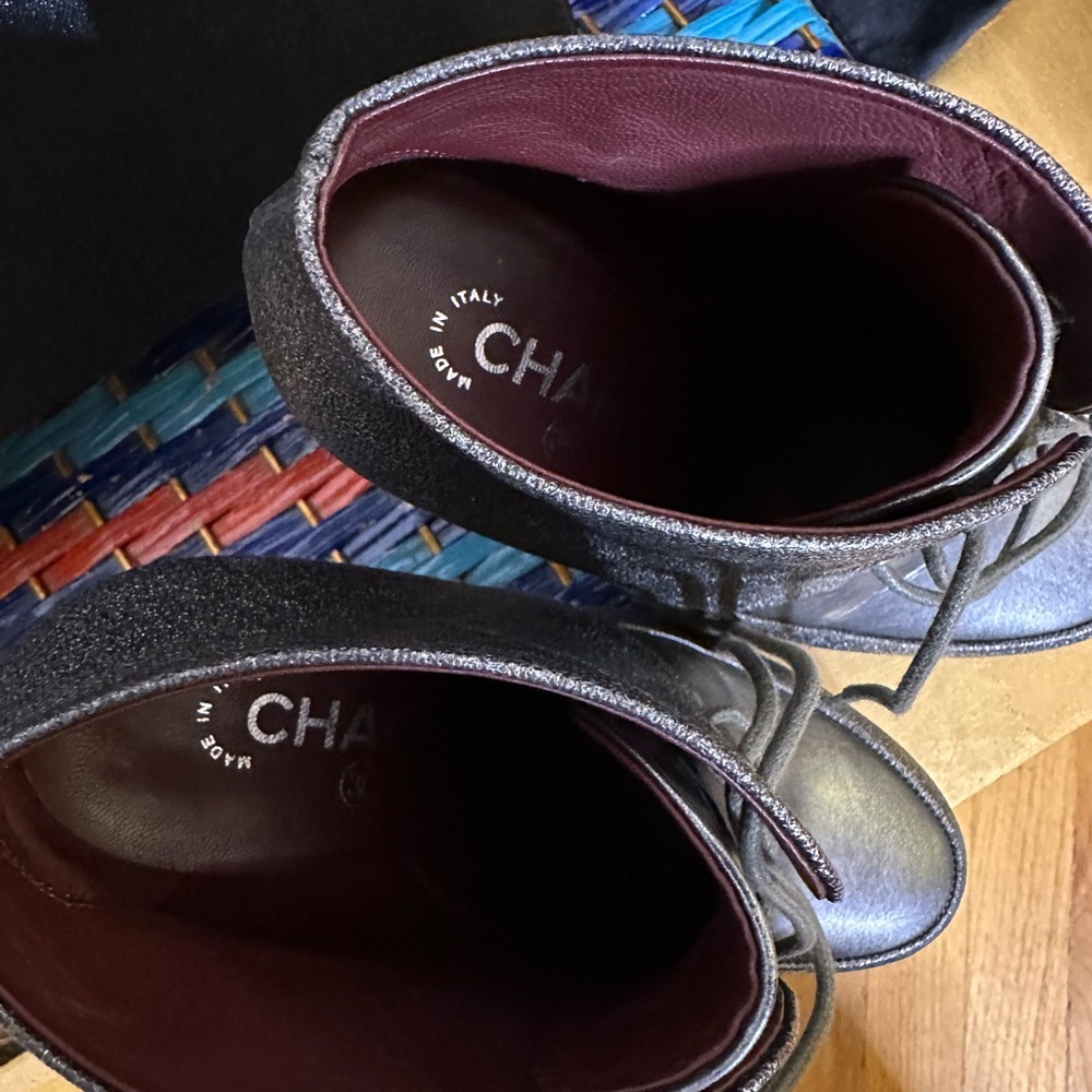 Chanel Heels worn once Size 37 $1500 Authentic - Picture 6 of 9